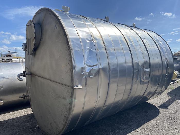 Used Used Reco Industries Inc. 8300 gallon 304 stainless steel vertical storage tank