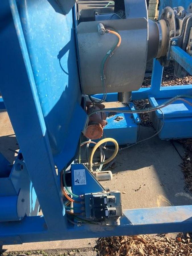 Used Used dry material feeder system