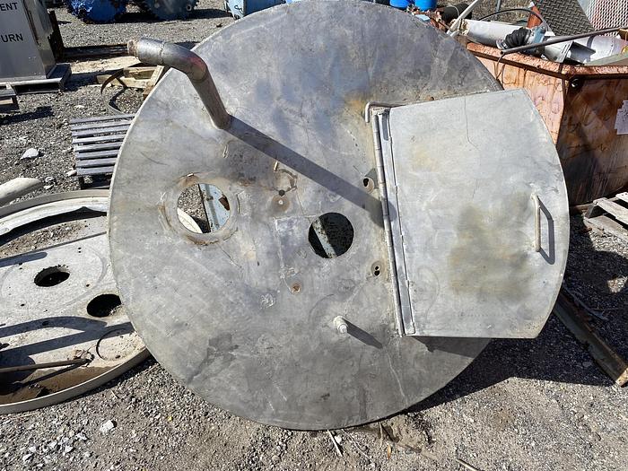 Used Used approximately 1000 gallon stainless steel tank