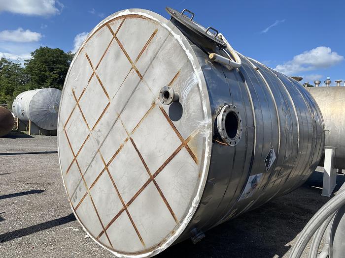Used Used Reco Industries Inc. 8300 gallon 304 stainless steel vertical storage tank