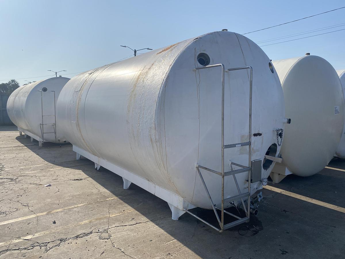 Used Used Walker 7,000 gallon stainless steel insulated horizontal tank