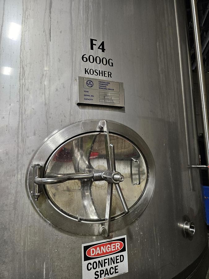 Used Used Criveller 6,000 gallon kosher 304 stainless steel jacketed fermenter tanks