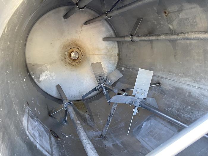 Used Used Alloy Fabricators Inc.  approximately 1000 gallon vertical 304 stainless steel mix tank