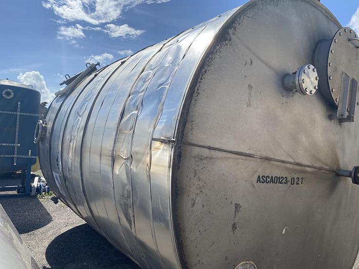 Used Used Reco Industries Inc. 8300 gallon 304 stainless steel vertical storage tank