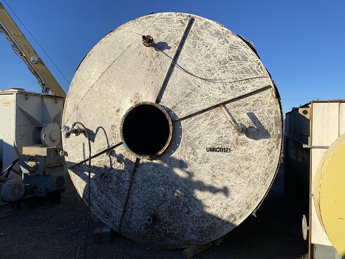 Used Used approximately 8500 gallon vertical stainless steel tank