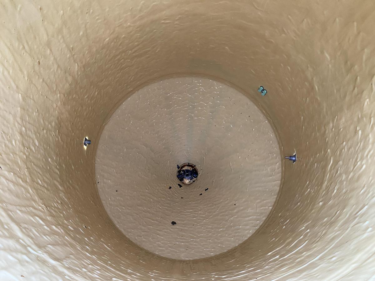 Used Used approximately 5400 gallon Poly Tank