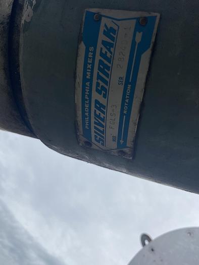 Used Used IPSCO approximately 700 gallon 304 stainless steel vertical mix tank