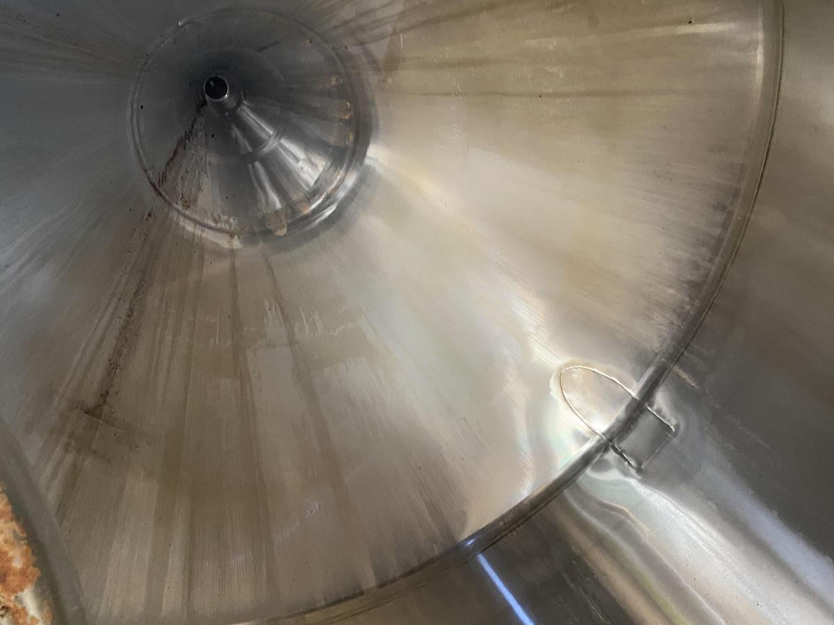 Used Used Deutshe Babcock BTE Gruppe Bdag 2600L/680 gallon 304 stainless steel vertical jacketed tank