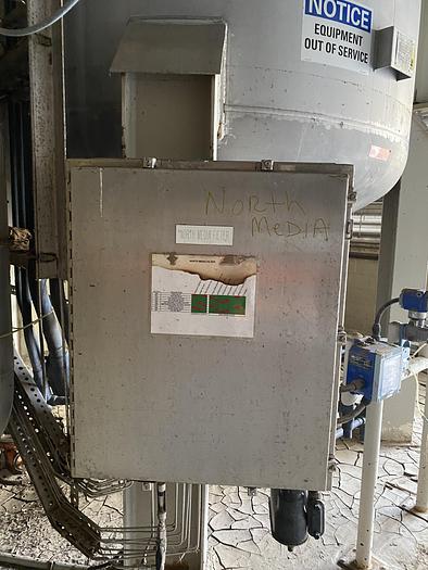 Used Used Tate Metalworks approximately 4,000 gallon 2205 duplex stainless steel vertical sand filter