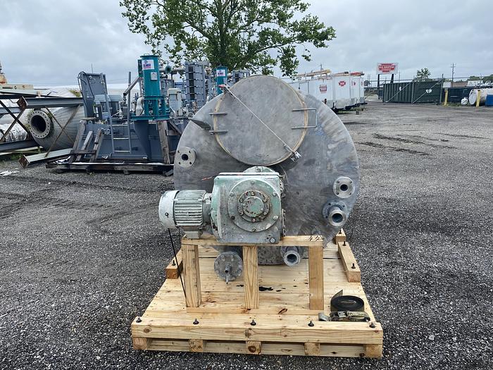 Used Used Circleville Metal Works Inc. approximately 750 gallon 304 stainless steel vertical mix tank
