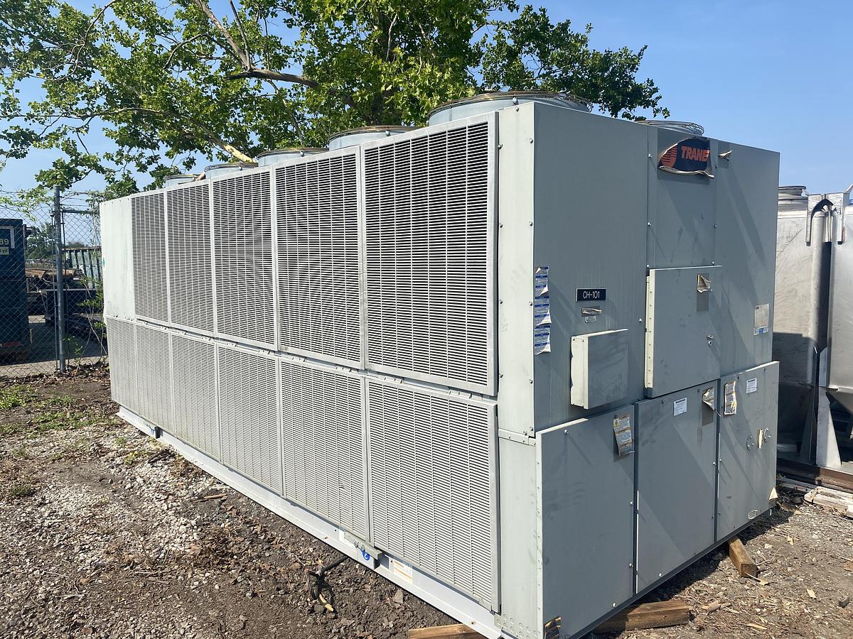 Used Used Trane 185 ton air cooled chiller.