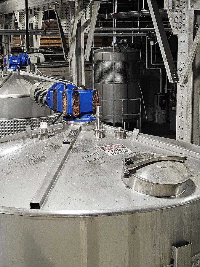 Used Used Criveller 6,000 gallon kosher 304 stainless steel jacketed fermenter tanks