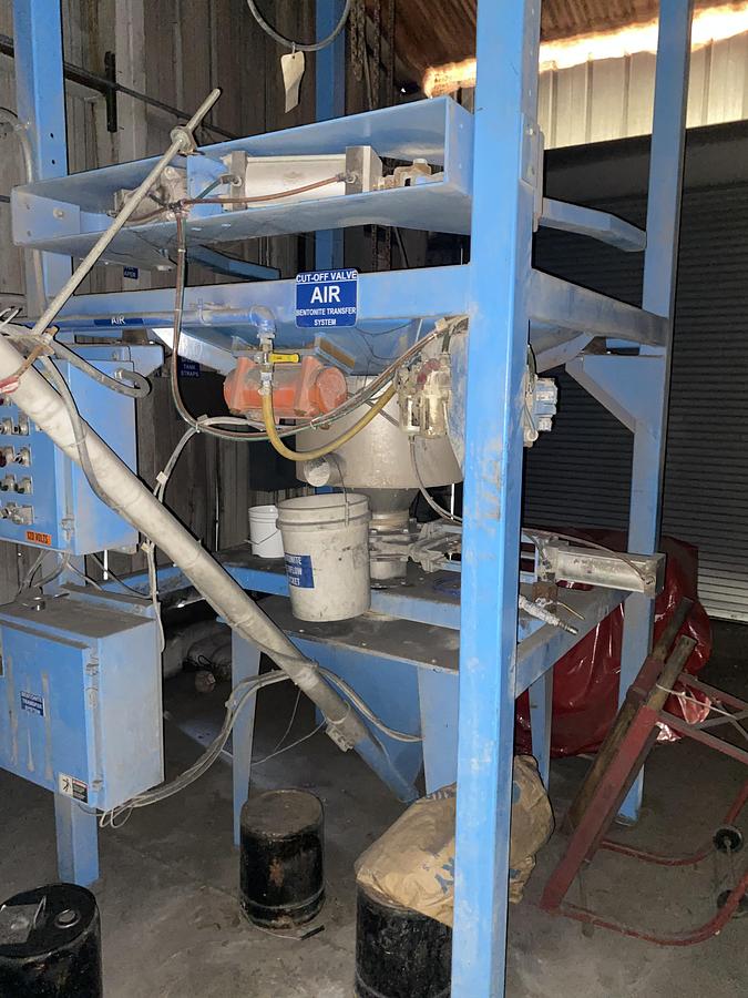 Used Used dry material feeder system