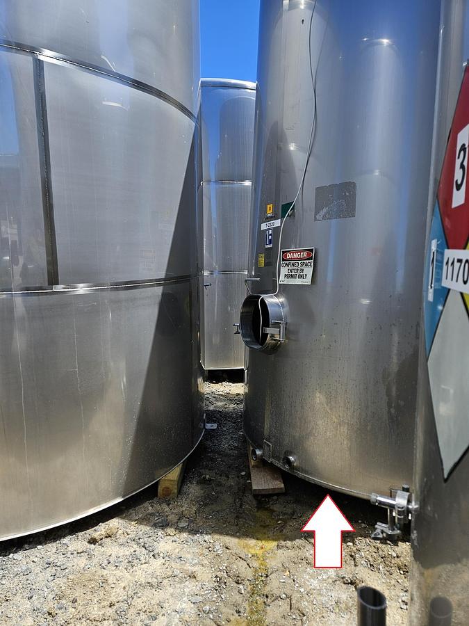 Used Used Feldmeier 8,000 gallon 304 stainless steel sanitary storage tanks