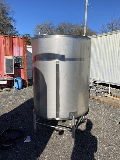 Used Unused BCast Stainless Steel Products approximately 530 gallon 304 stainless steel sanitary vertical tank