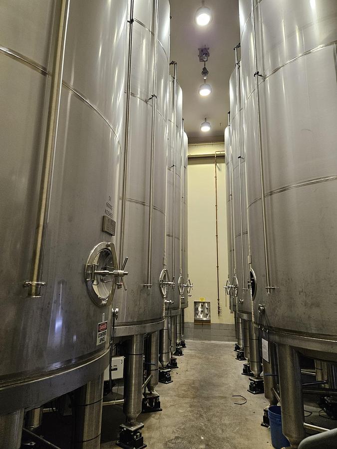 Used Used Criveller 6,000 gallon kosher 304 stainless steel tanks
