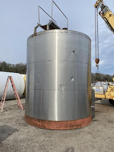 Used Used Feldmeier approximately 8000 gallon 304 stainless steel jacketed/agitated vertical juice silo.