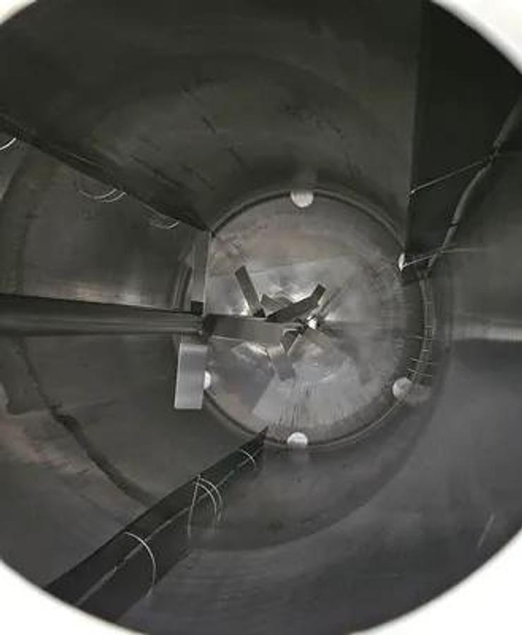 Used Used 15000 Gallon DCI Jacketed 316L Stainless Steel Sanitary Mix Tank / Fermenter / Reactor.