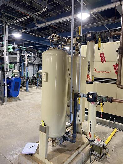 Used Used Ingersoll Rand Model TZ-600-EMS Heatless Desiccant Air Dryer
