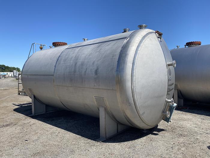 Used Crown Iron Works Co. 11,100 gallon 304L stainless steel horizontal pressure  tank