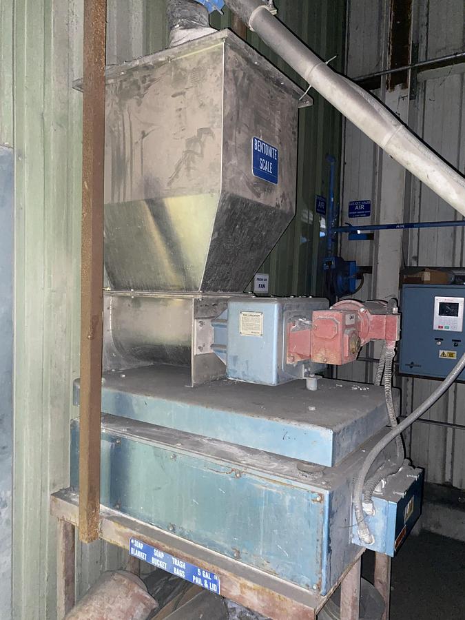 Used Used dry material feeder system