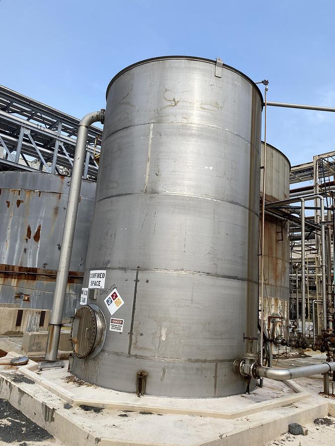 Used Used Advance Vessel and Alloy 22,000 gallon 316L stainless steel vertical tank