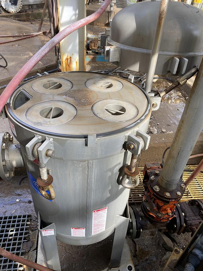 Used Used Pall Filter Specialists Model FSPN-812 #3 316 stainless steel multi-bag filter.