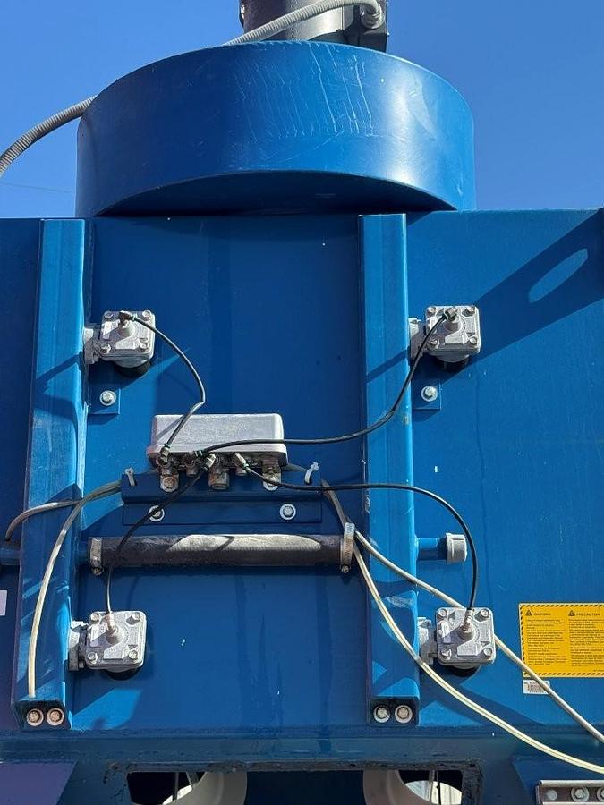 Used Used Donaldson Torit Model DFO 2-4 oval cartridge dust collector