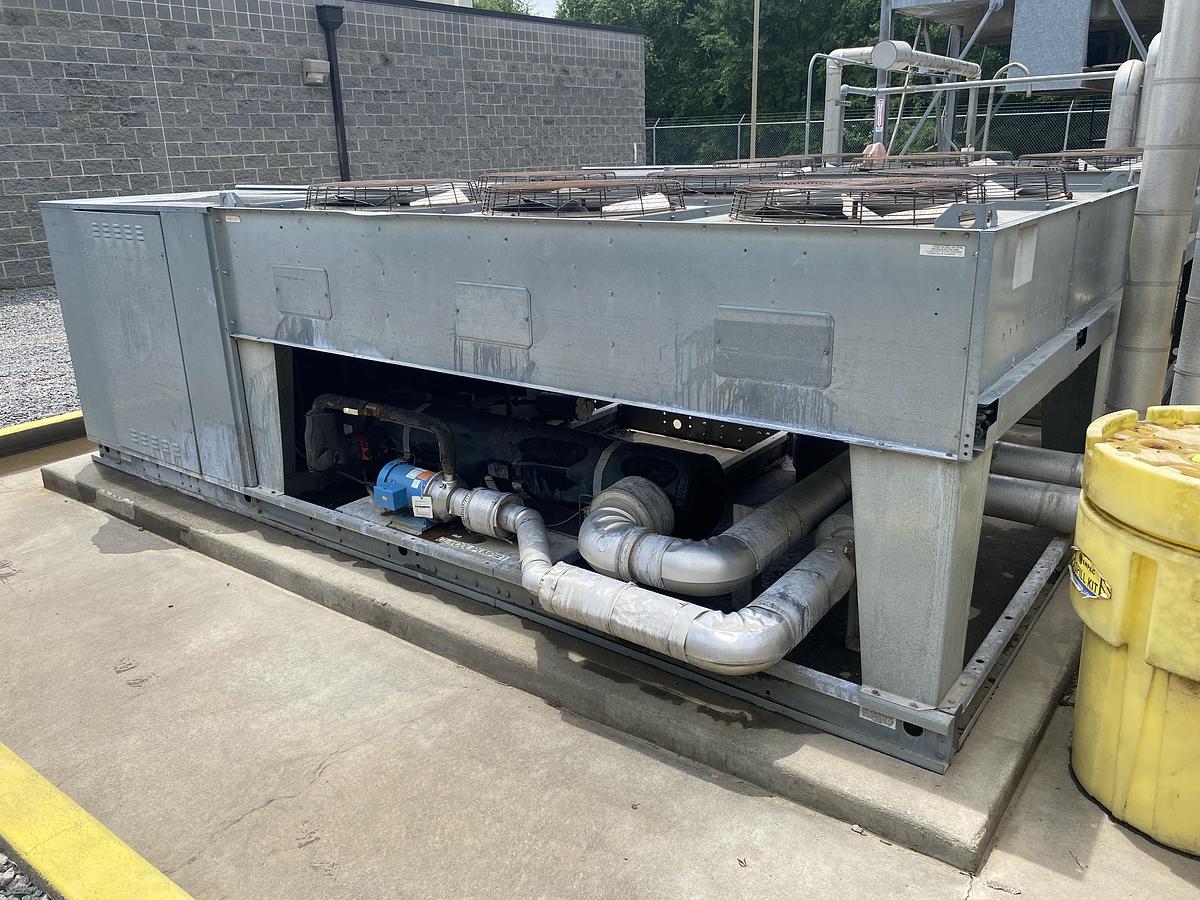 Used Used National Refrigeration and Air Conditioning Air Cooled Condenser Chiller. Model DCM070-t4A-A2v3-X085