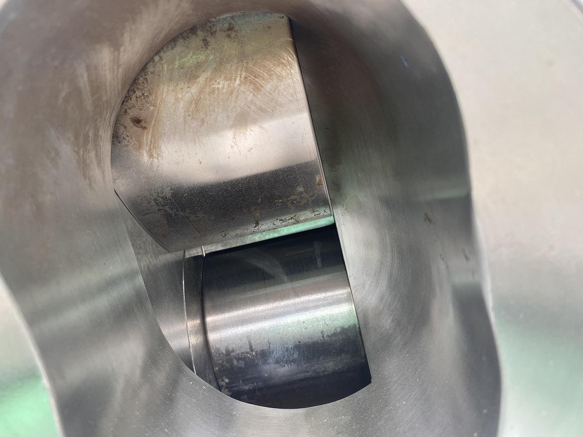 Used Used Waukesha Cherry Burrell sanitary Rotary Pump Model 320U2