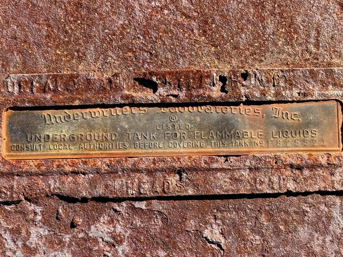 Used Used approximately 10,000 gallon carbon steel horizontal single walled fuel tank