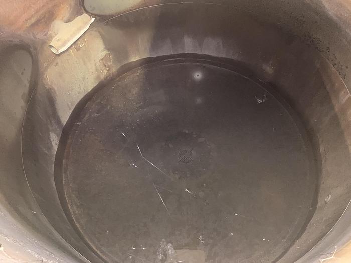 Used Used Gaston County approximately 2800 gallon 304L stainless steel vertical tank