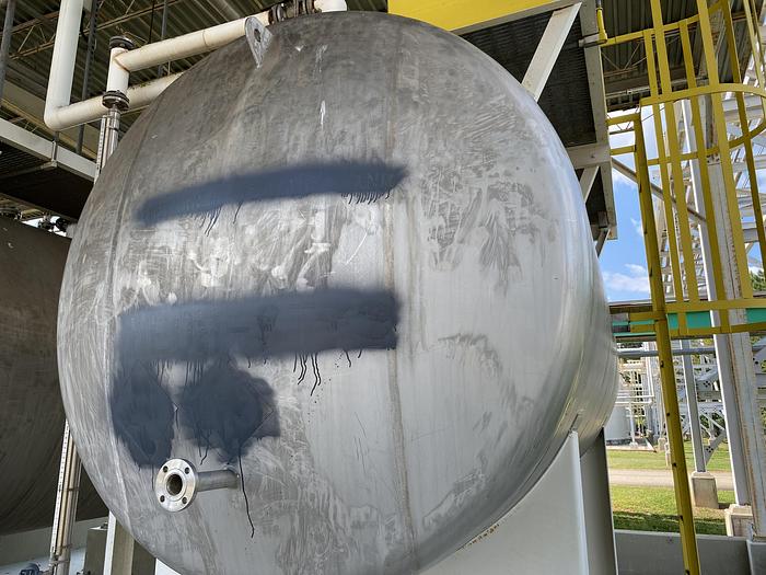 Used Used Industrial Metal Works Inc.  approximately 4500 gallon stainless steel horizontal storage tank