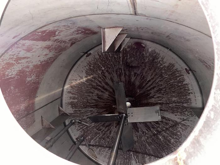 Used Used IPSCO approximately 9300 gallon 304 stainless steel vertical mix tank
