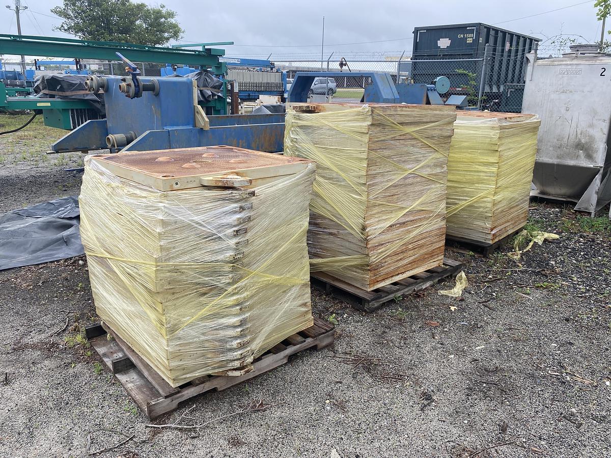 Used Used JWI/US Filter Model 1000G32-60-DYL 50 cu ft  Poly plate and frame press