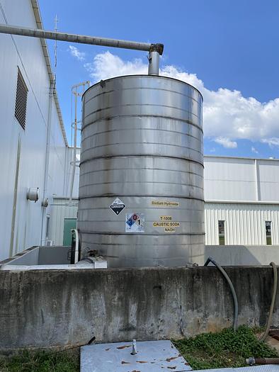Used Used Reco Industries Inc. 8300 gallon 304 stainless steel vertical storage tank
