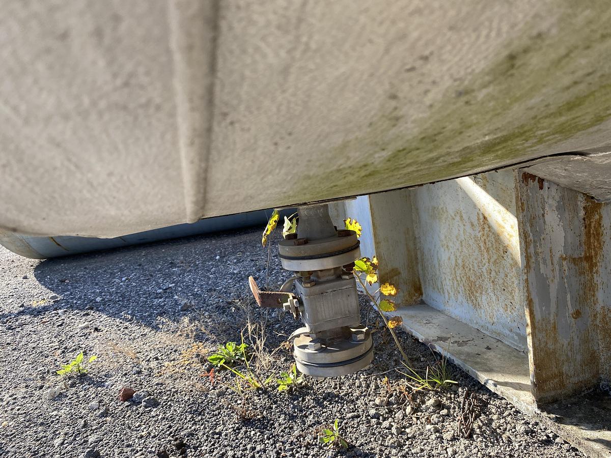 Used Capital City Iron Works 12,000 gallon 304 stainless steel horizontal tank