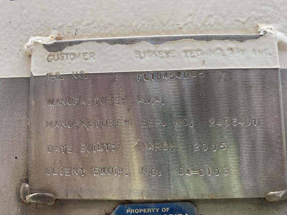 Used Used A.V.A. approximately 10,500 gallon stainless steel vertical mix tank