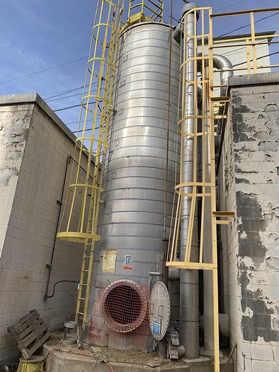 Used Used Armor Metalworks approximately 10,500 gallon 304L stainless steel vertical tank