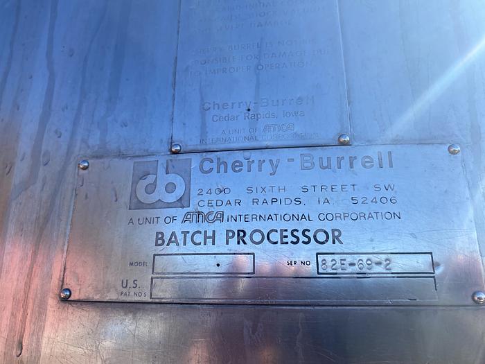 Used Used Cherry Burrell approximately 700 gallon batch processor