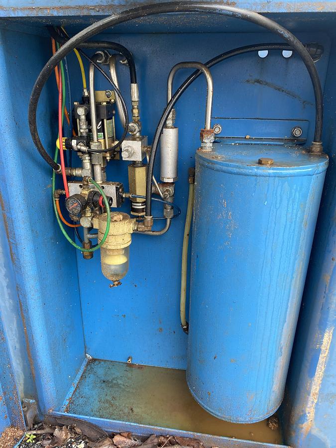 Used Used JWI/US Filter Model 1000G32-60-DYL 50 cu ft  Poly plate and frame press