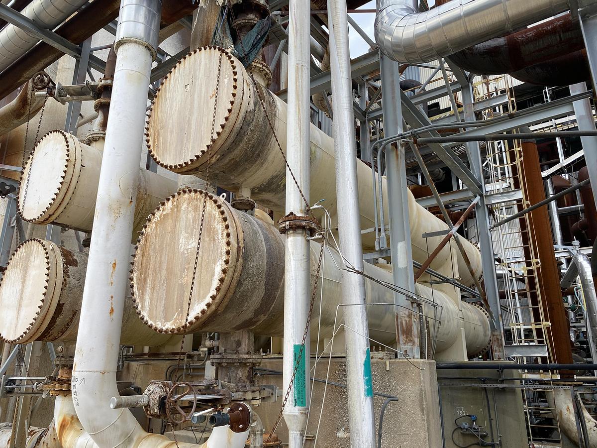 Used Used Rubicon approximately 8500 sq. ft. 304L stainless steel horizontal heat exchanger