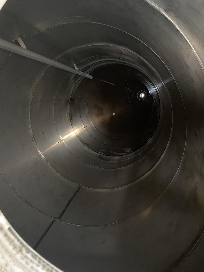 Used Used Industrial Air Inc. approximately 10,000 gallon stainless steel storage tank