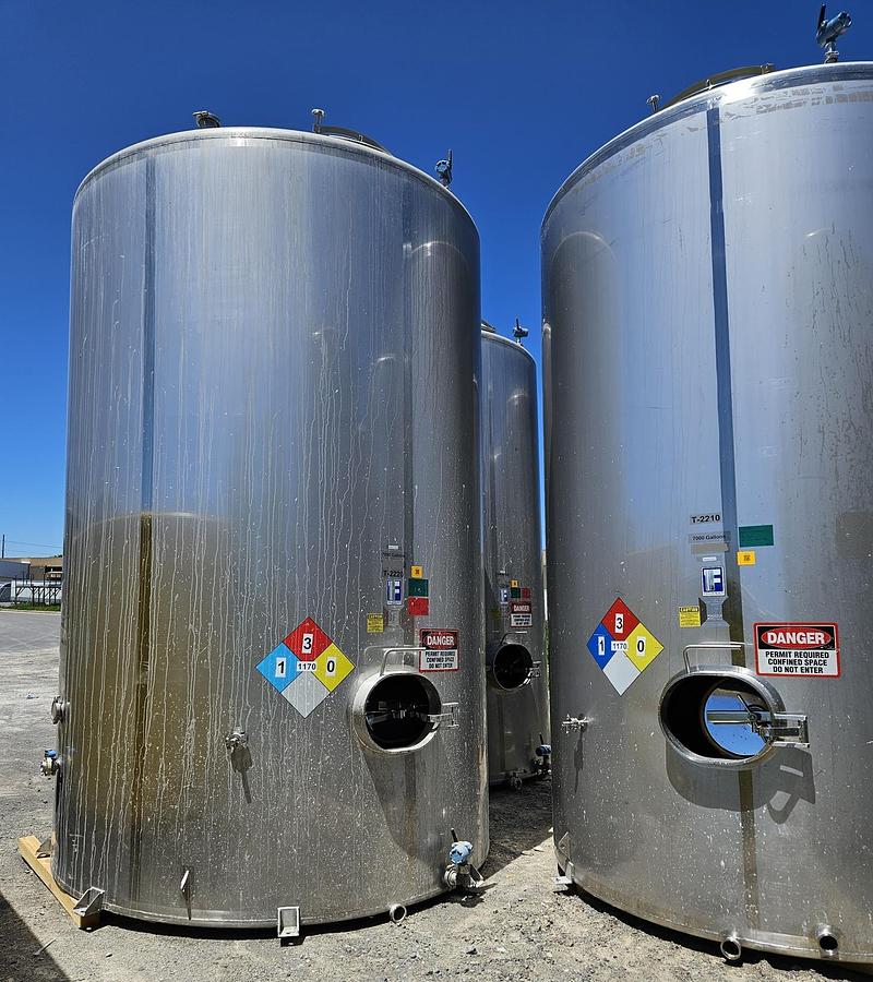 Used Used Feldmeier 7,000 gallon 304 stainless steel sanitary storage tanks