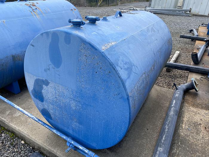 Used Used approximately 500 gallon carbon steel horizontal tank