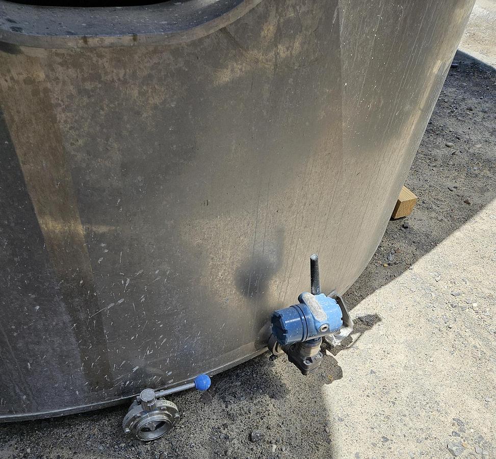 Used Used Feldmeier 7,000 gallon 304 stainless steel sanitary storage tanks