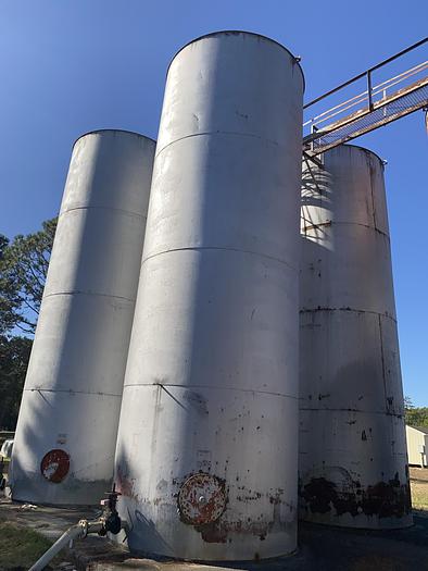 Used Used approximately 20,000 gallon vertical carbon steel storage tank