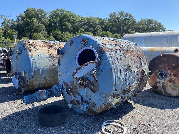 Used Pfaudler 2000 gallon vertical glass lined tank