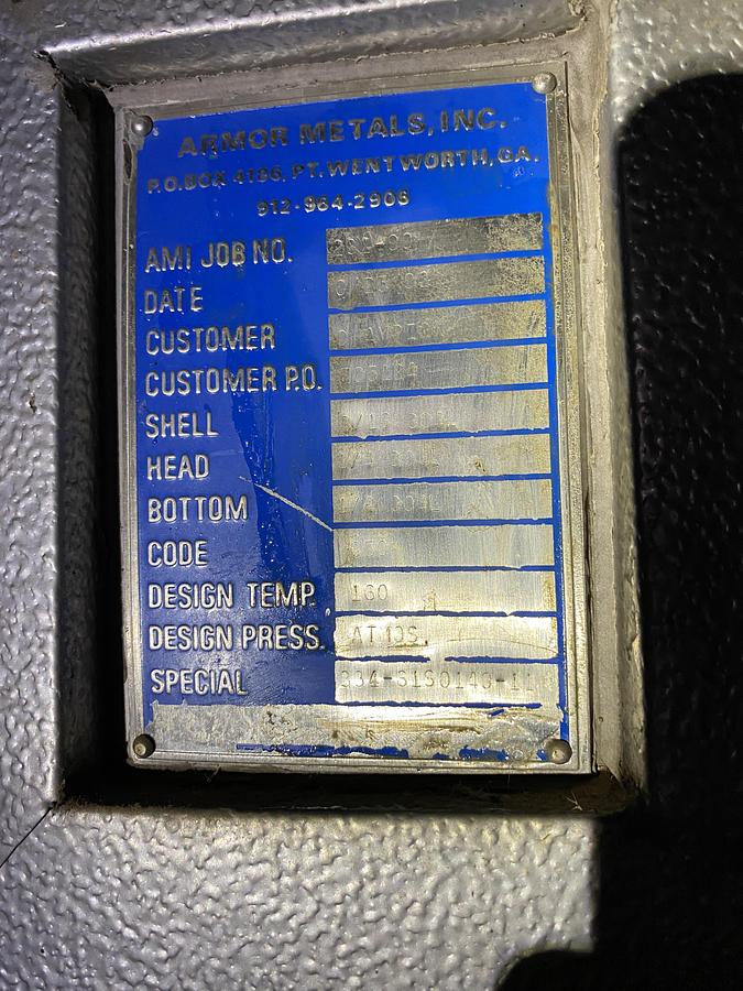 Used Used Armor Metals 3000 gallon 304L stainless steel tank