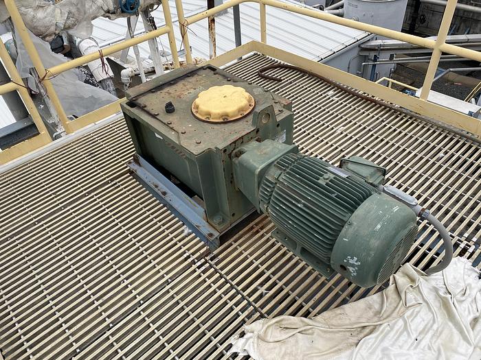 Used Used Lightnin Right-Angle Drive (CW).  Model 507Q20C